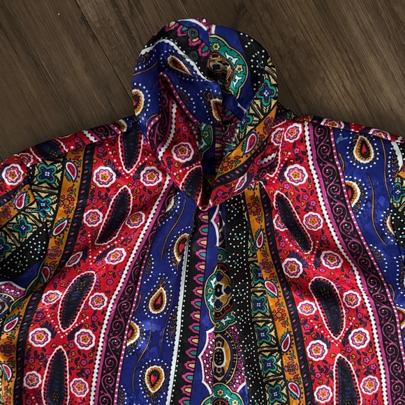 VINTAGE STATEMENT BLOUSE - Picture 11 of 13